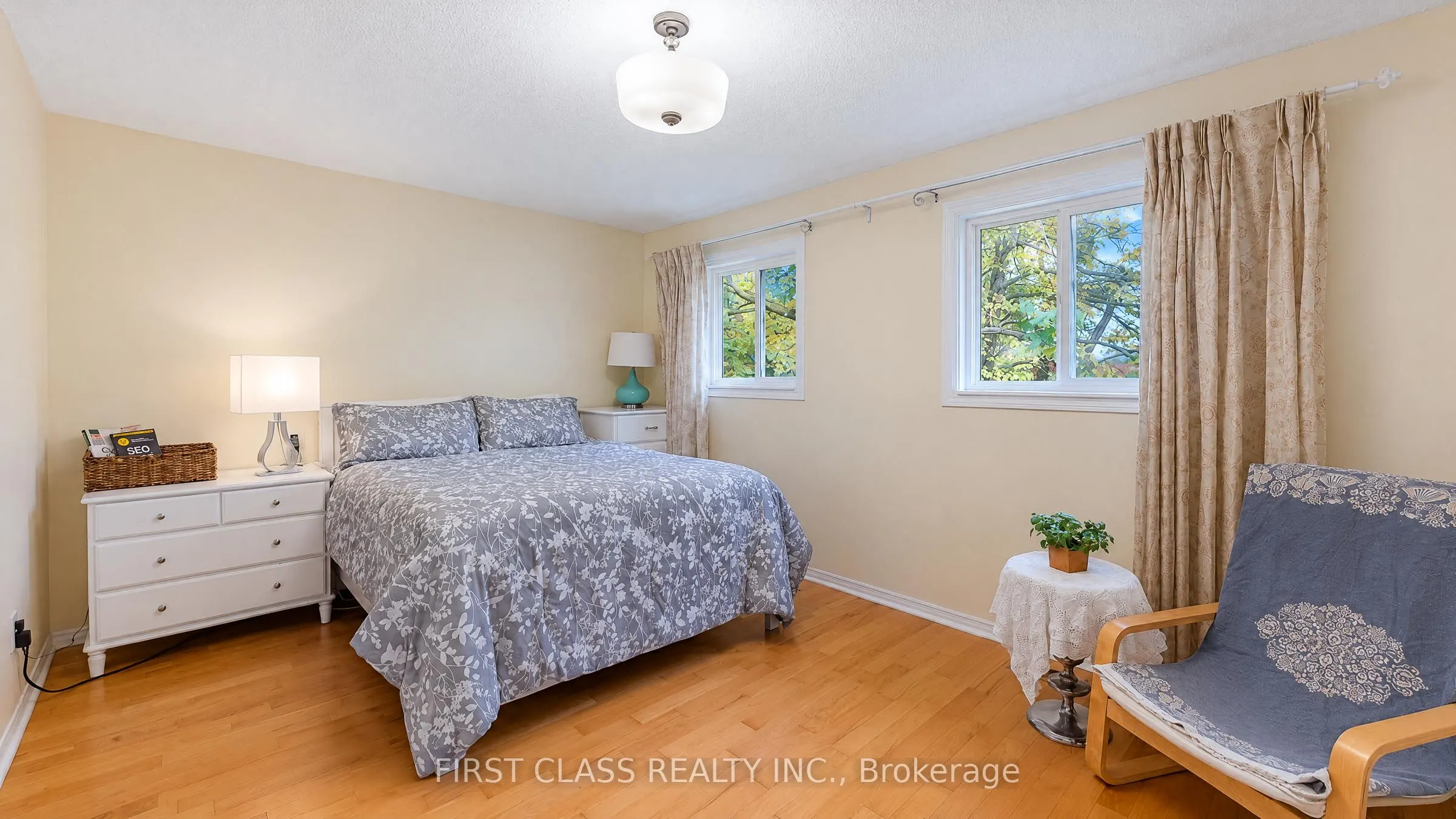 48 Cottonwood Court