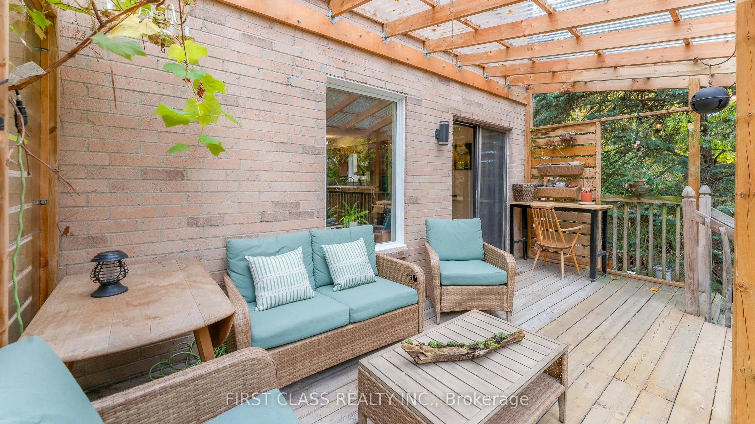 48 Cottonwood Court