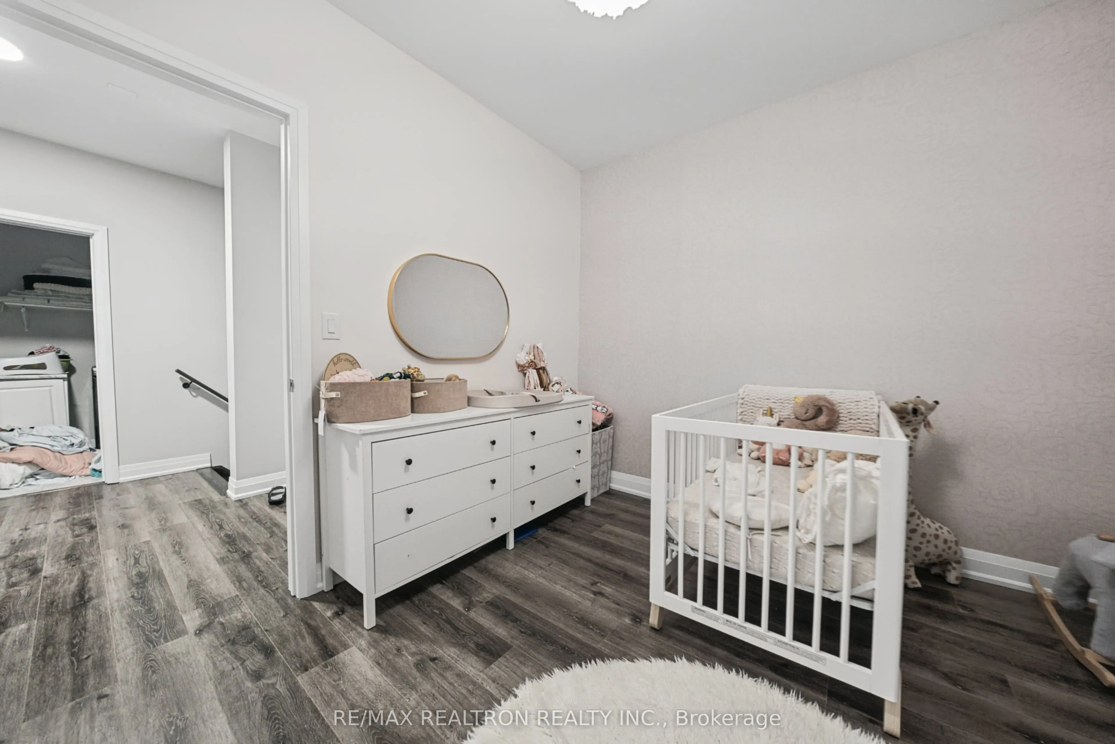 260 Eagle Street #10