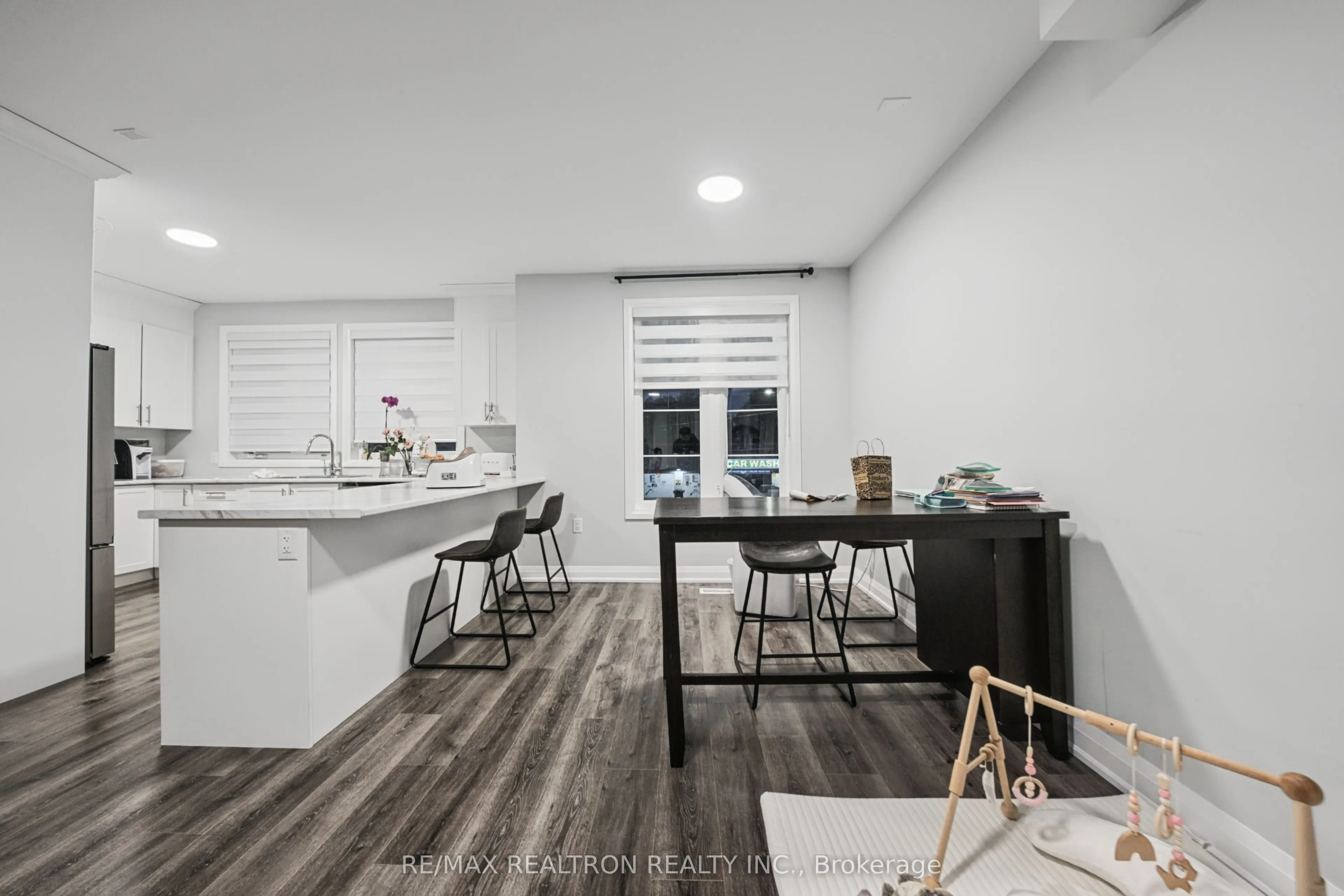 260 Eagle Street #10