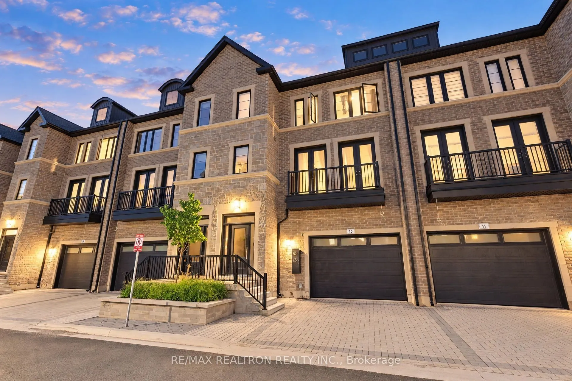 260 Eagle Street #10