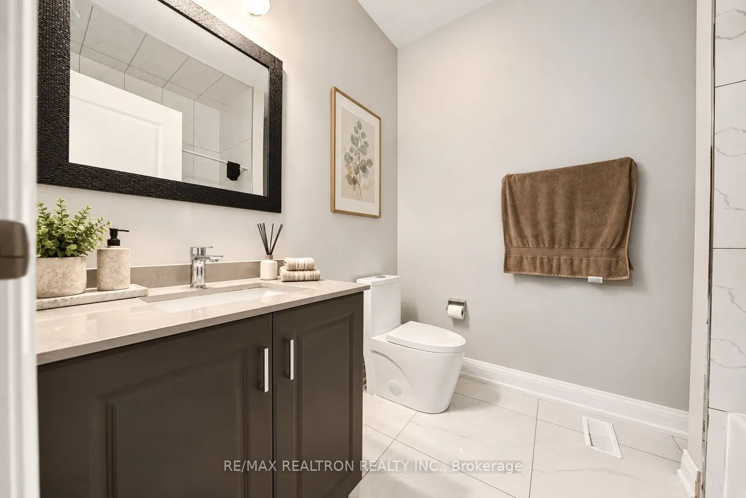 260 Eagle Street #10