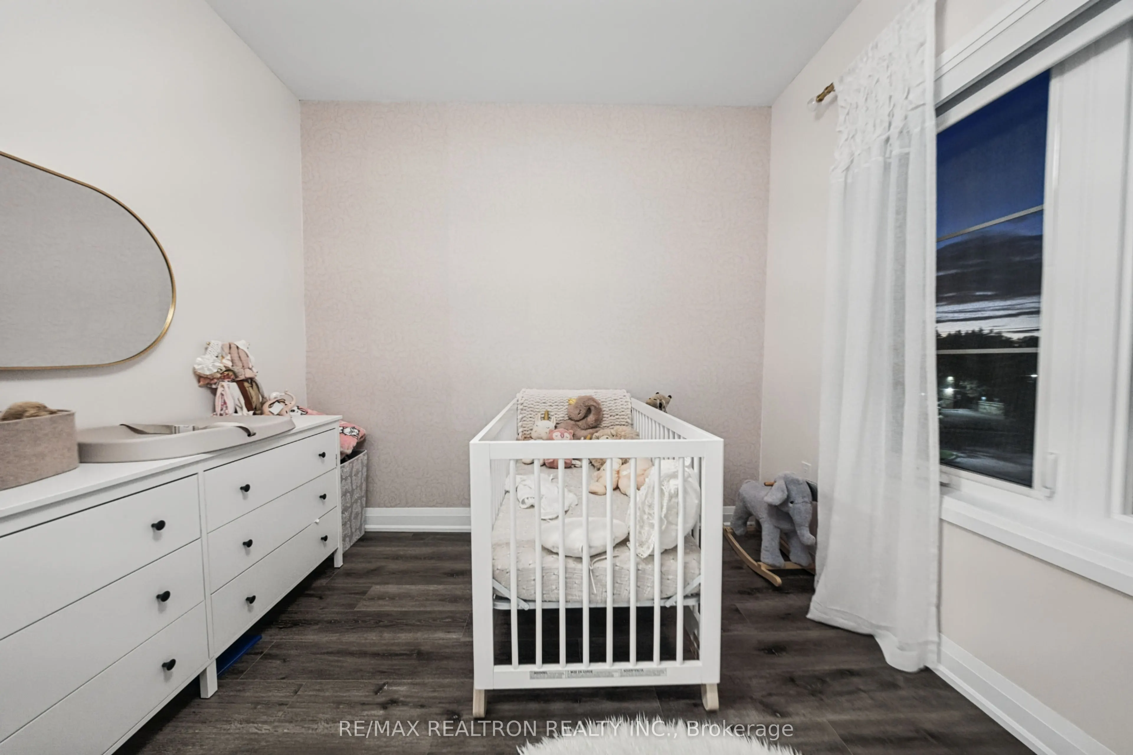 260 Eagle Street #10