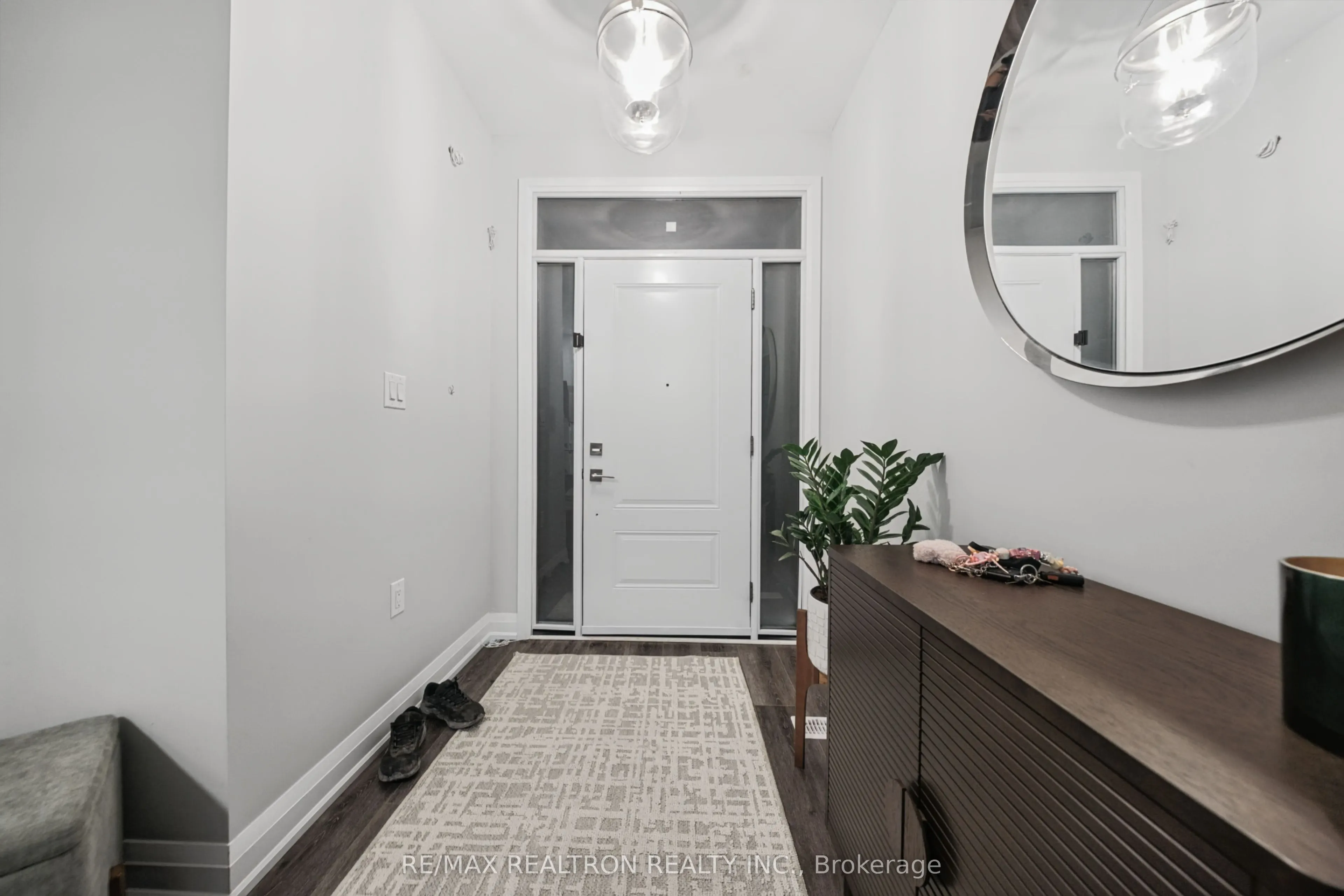 260 Eagle Street #10