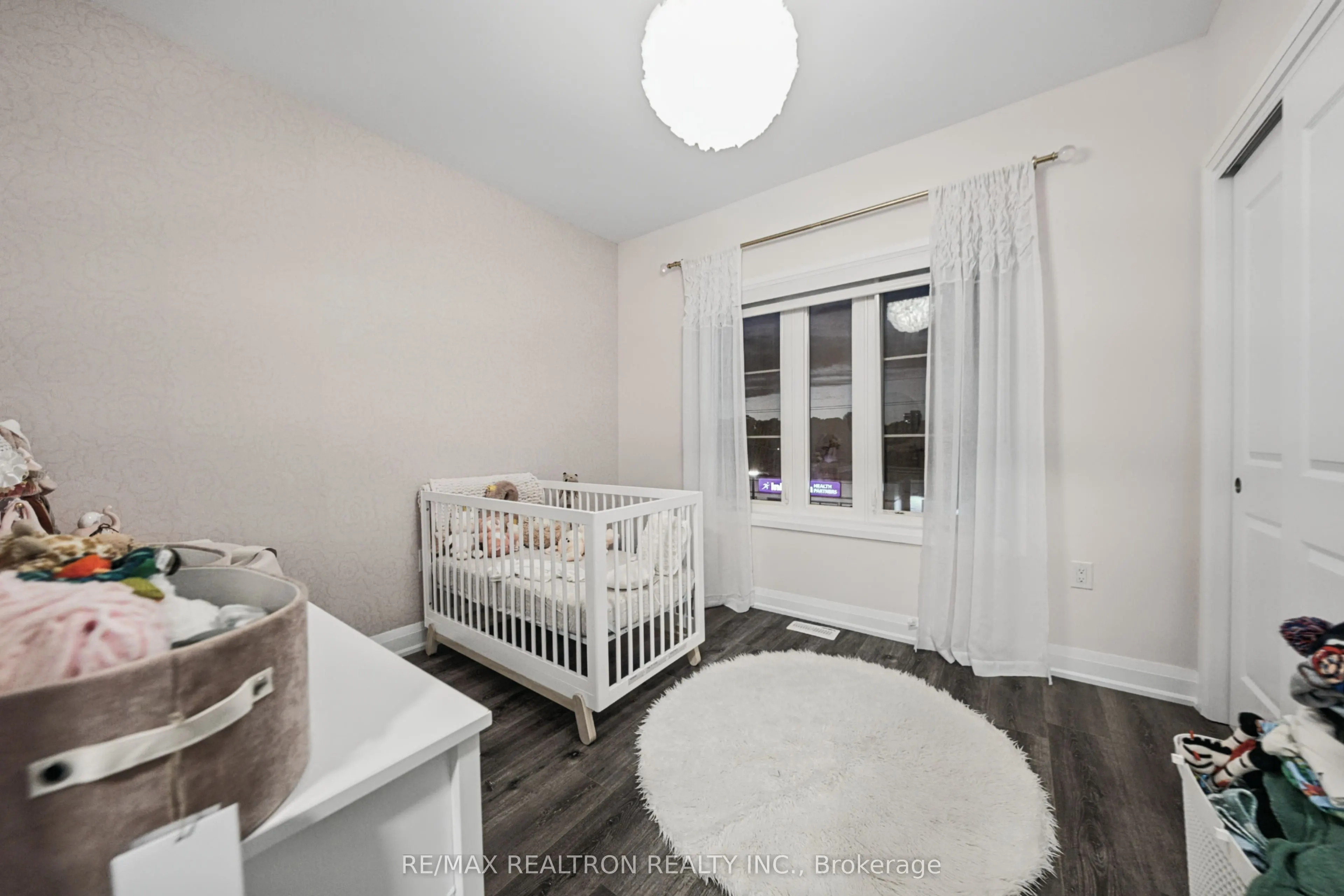 260 Eagle Street #10