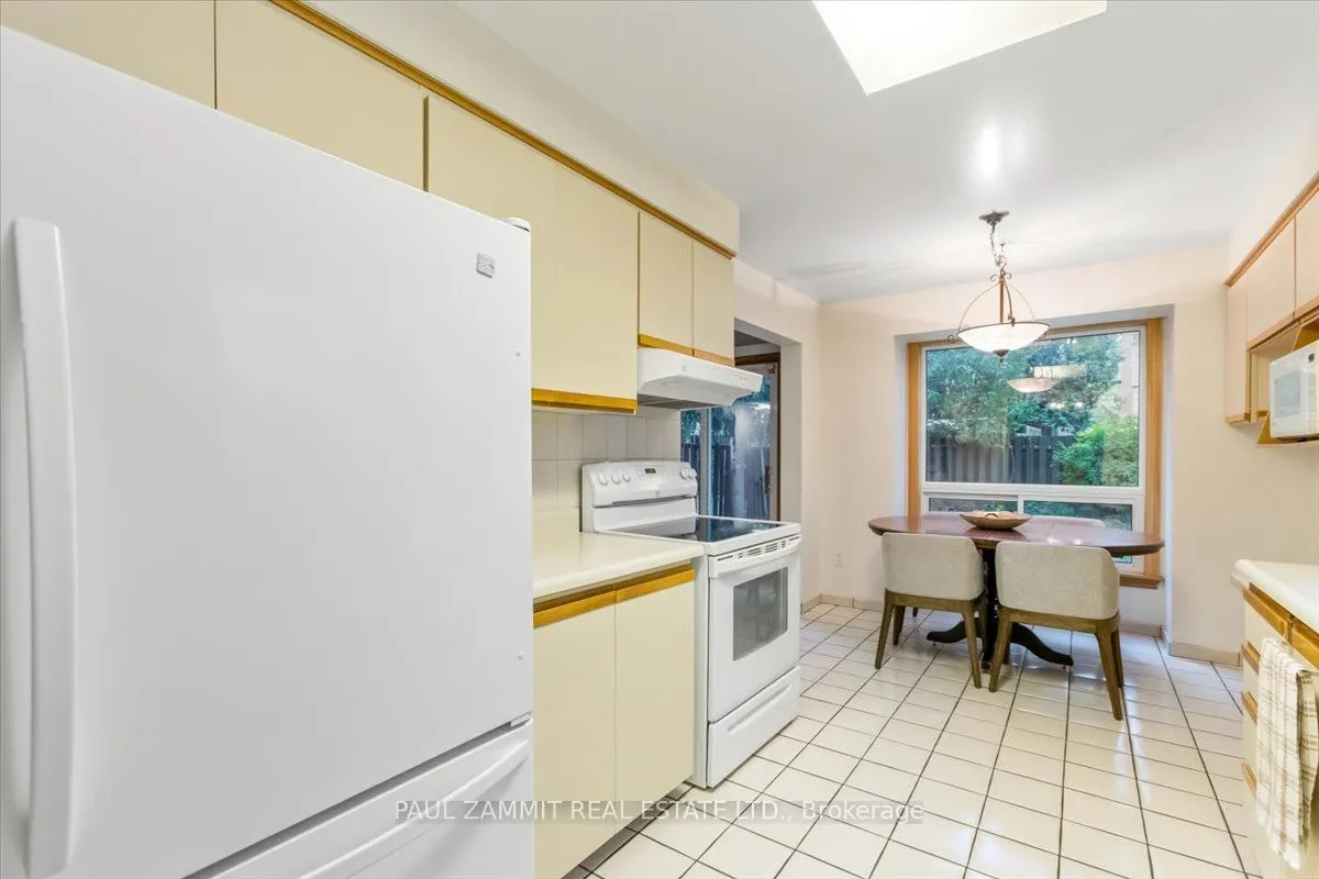 25 Lilac Avenue
