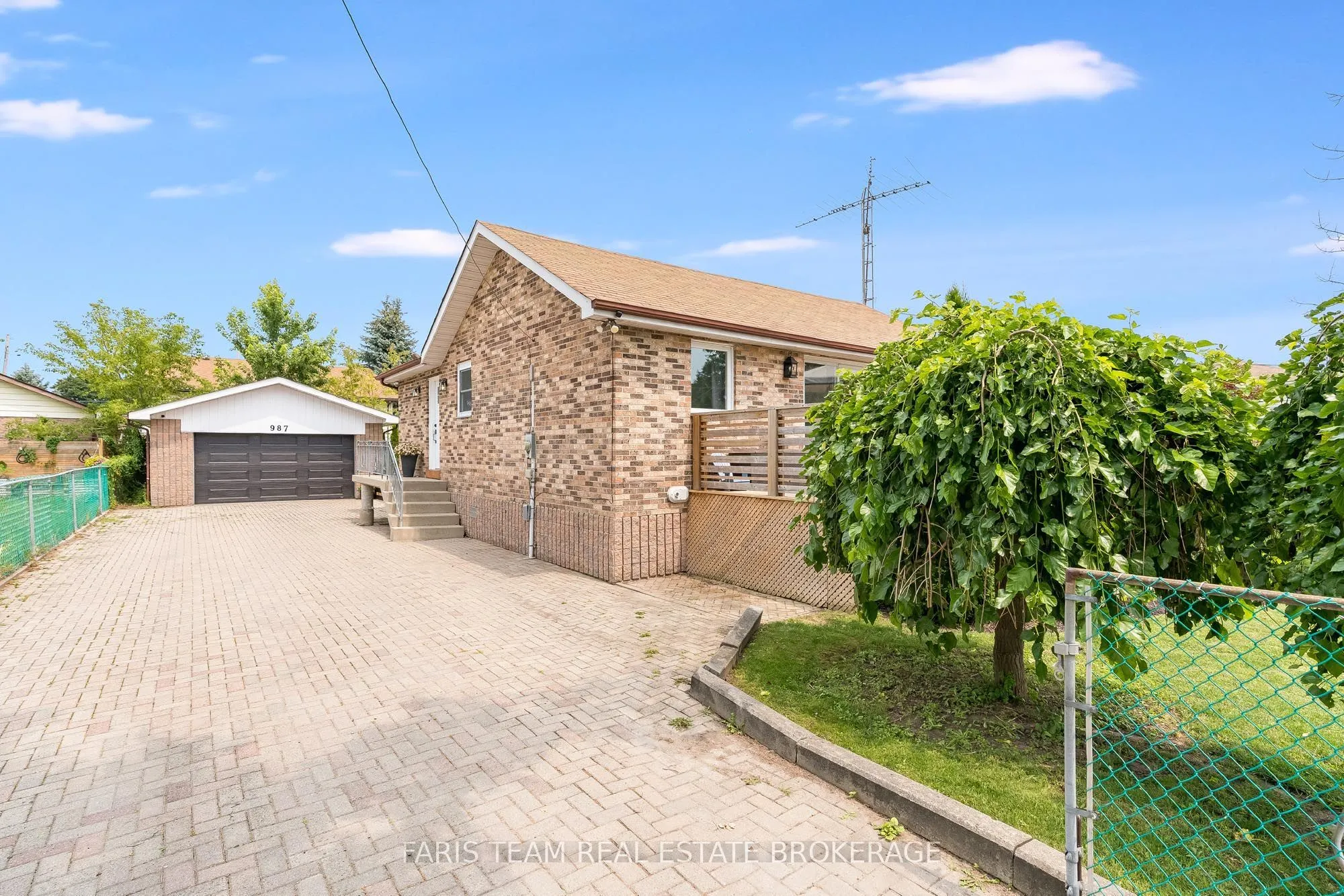 987 Isabella Street
