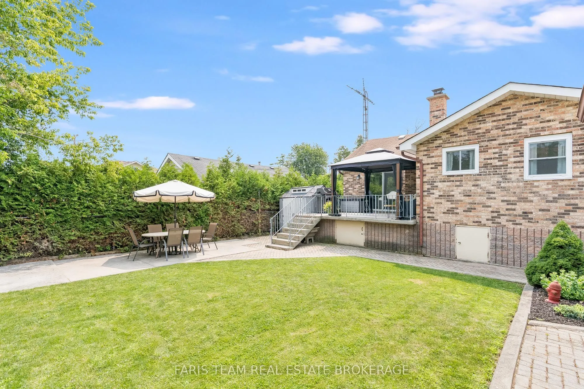987 Isabella Street