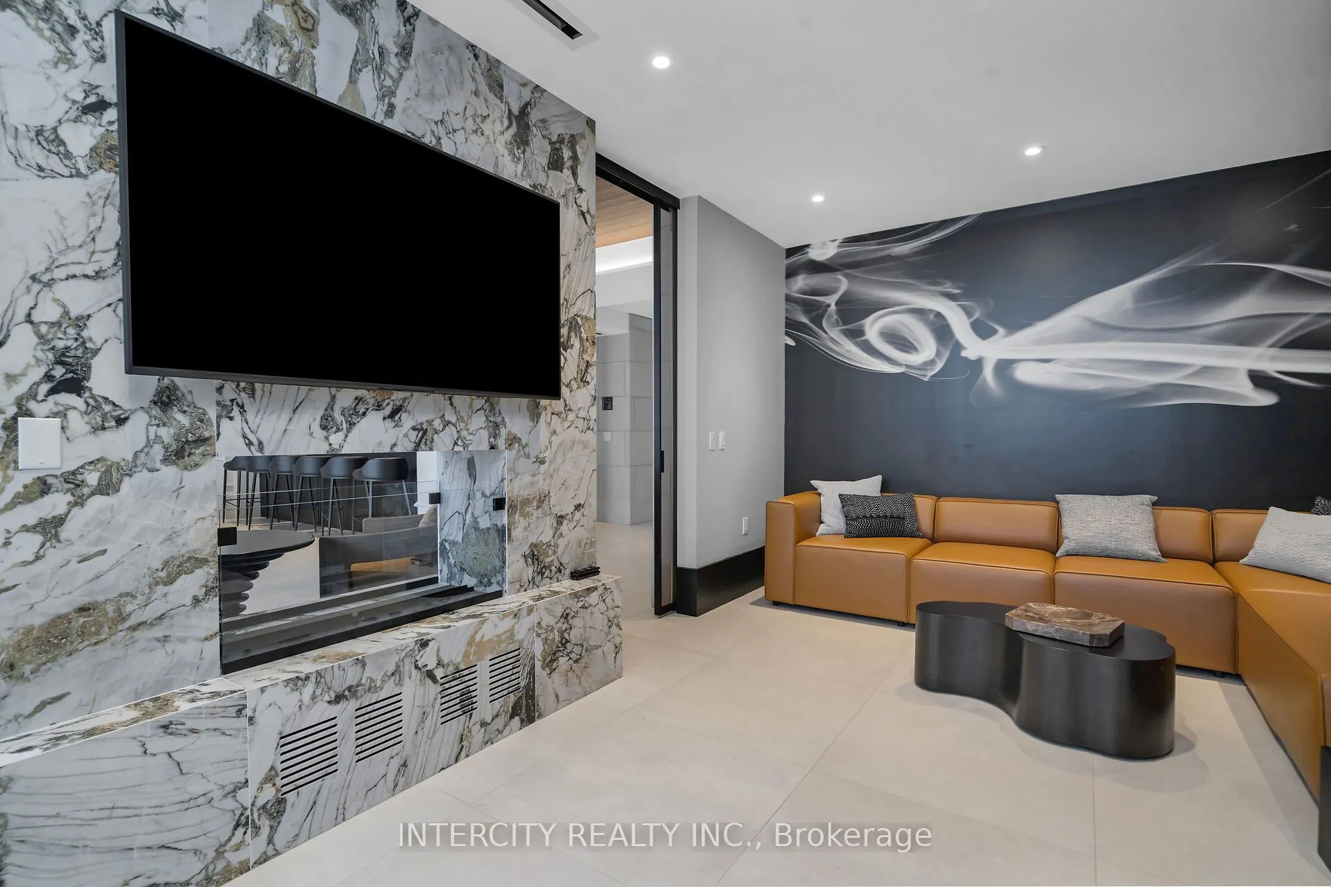 2075 King Road #609