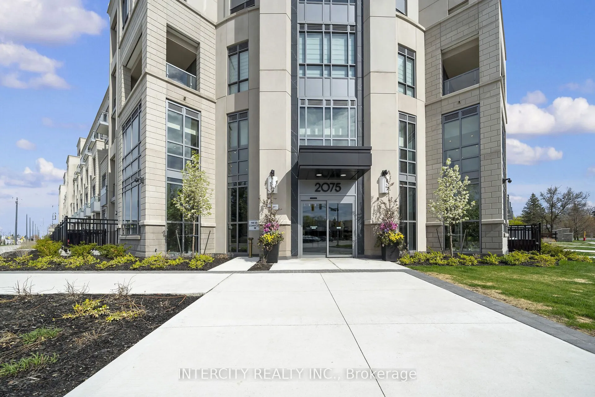 2075 King Road #609