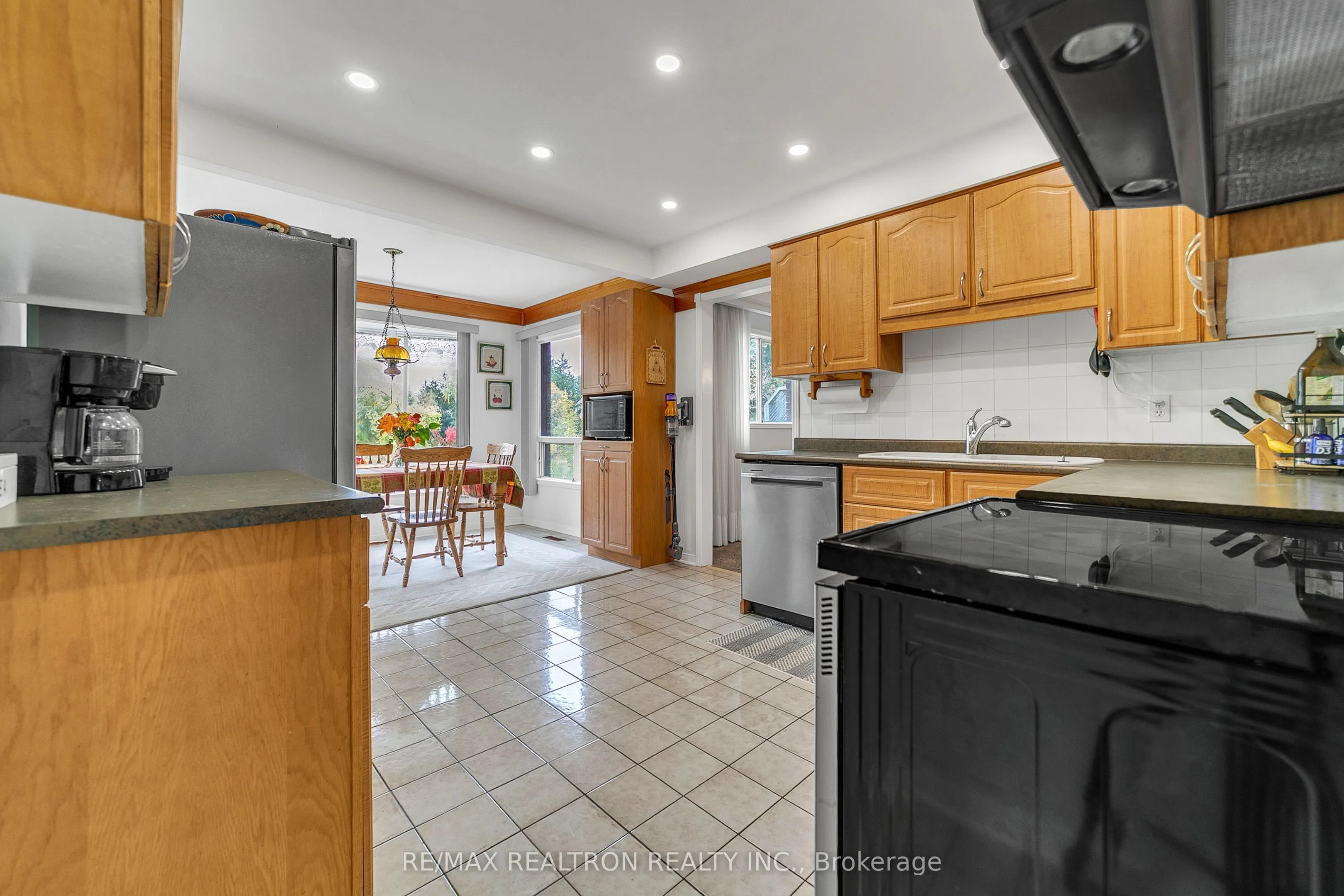 114 Golf Links Drive S