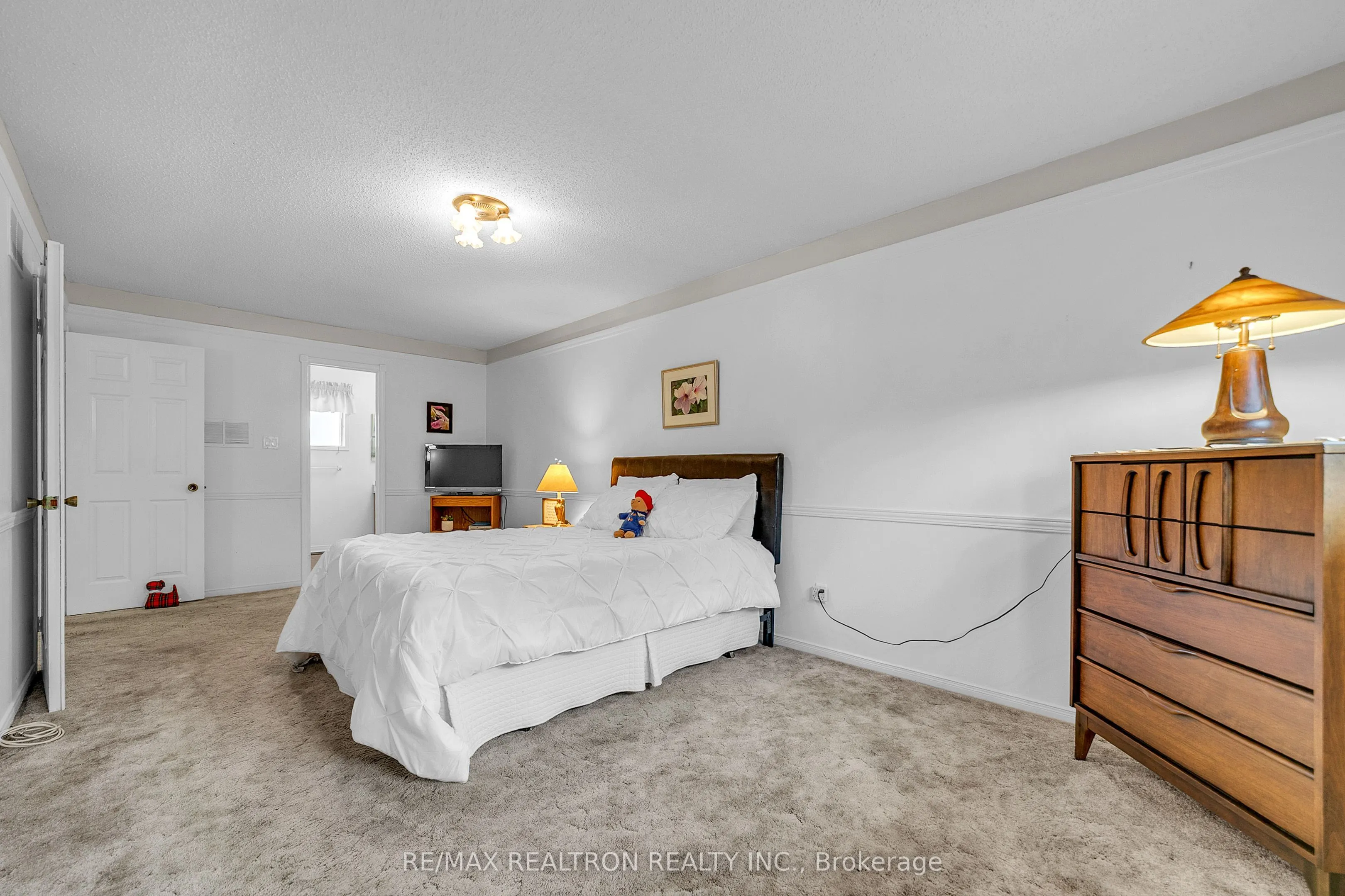 114 Golf Links Drive S