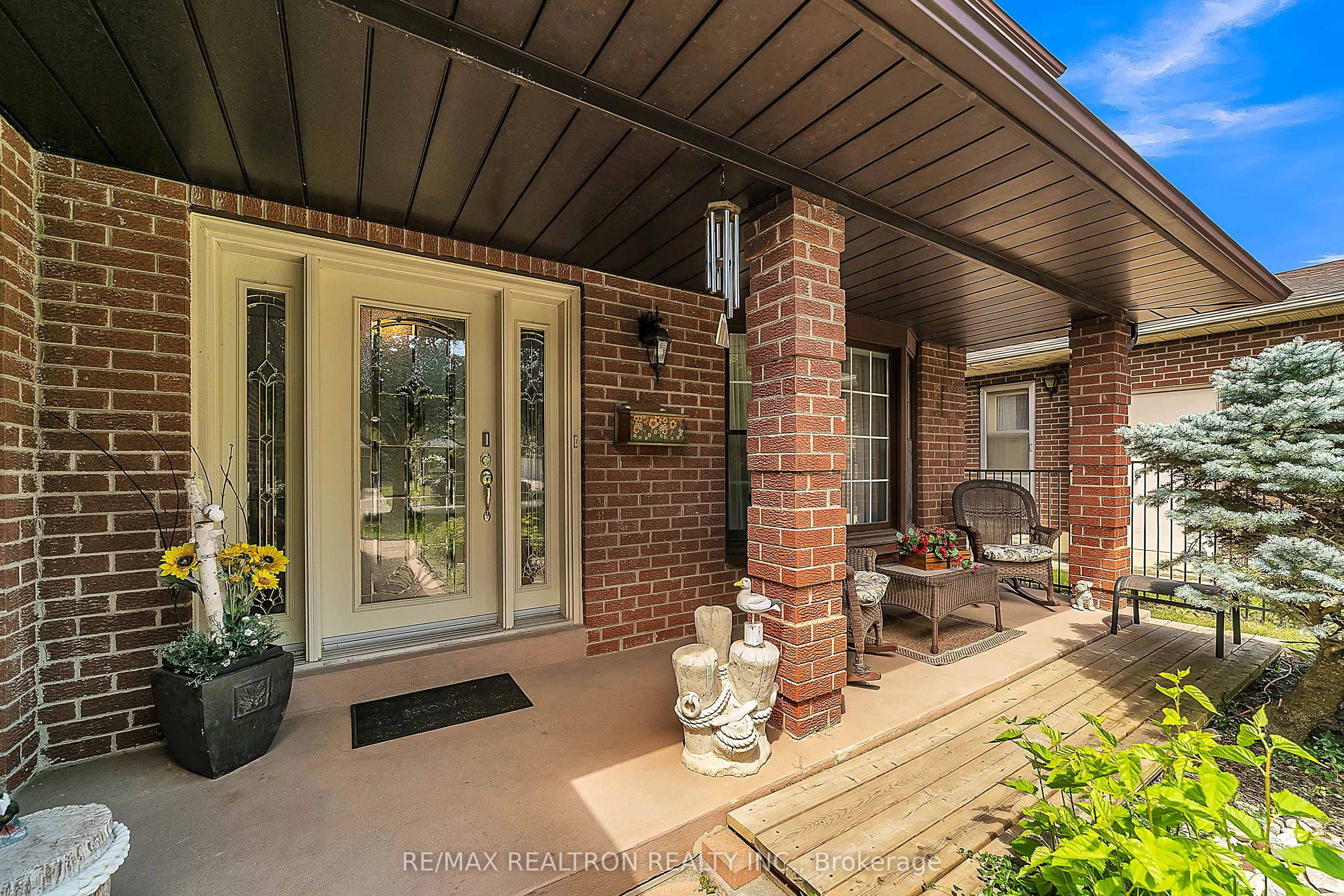 114 Golf Links Drive S