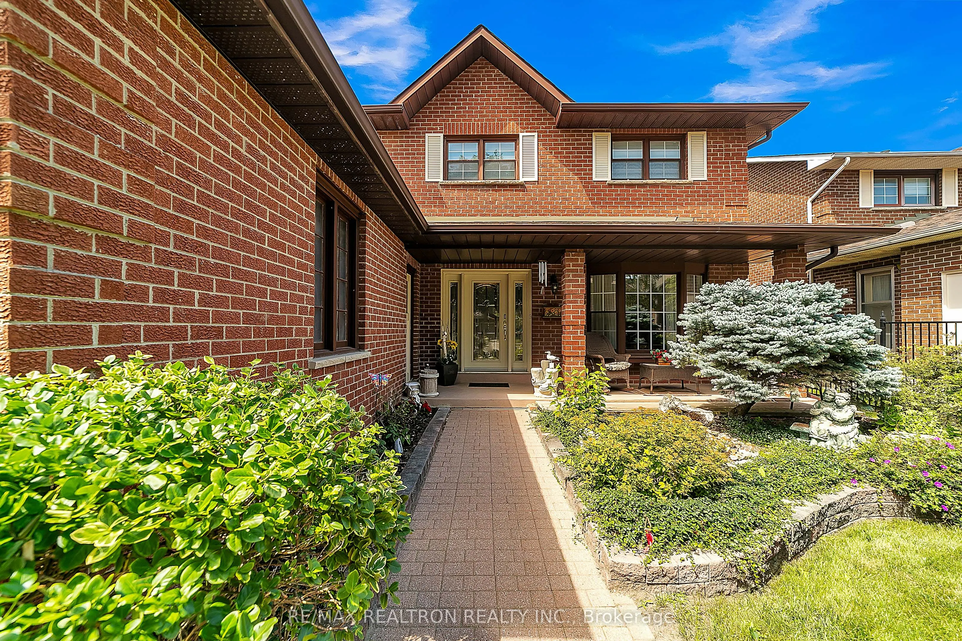 114 Golf Links Drive S