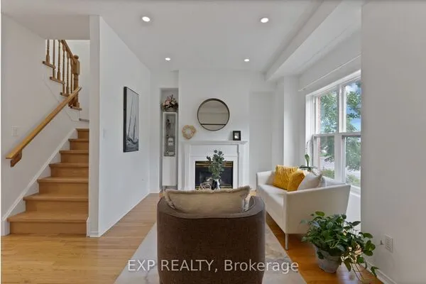 11 Maple Park Way