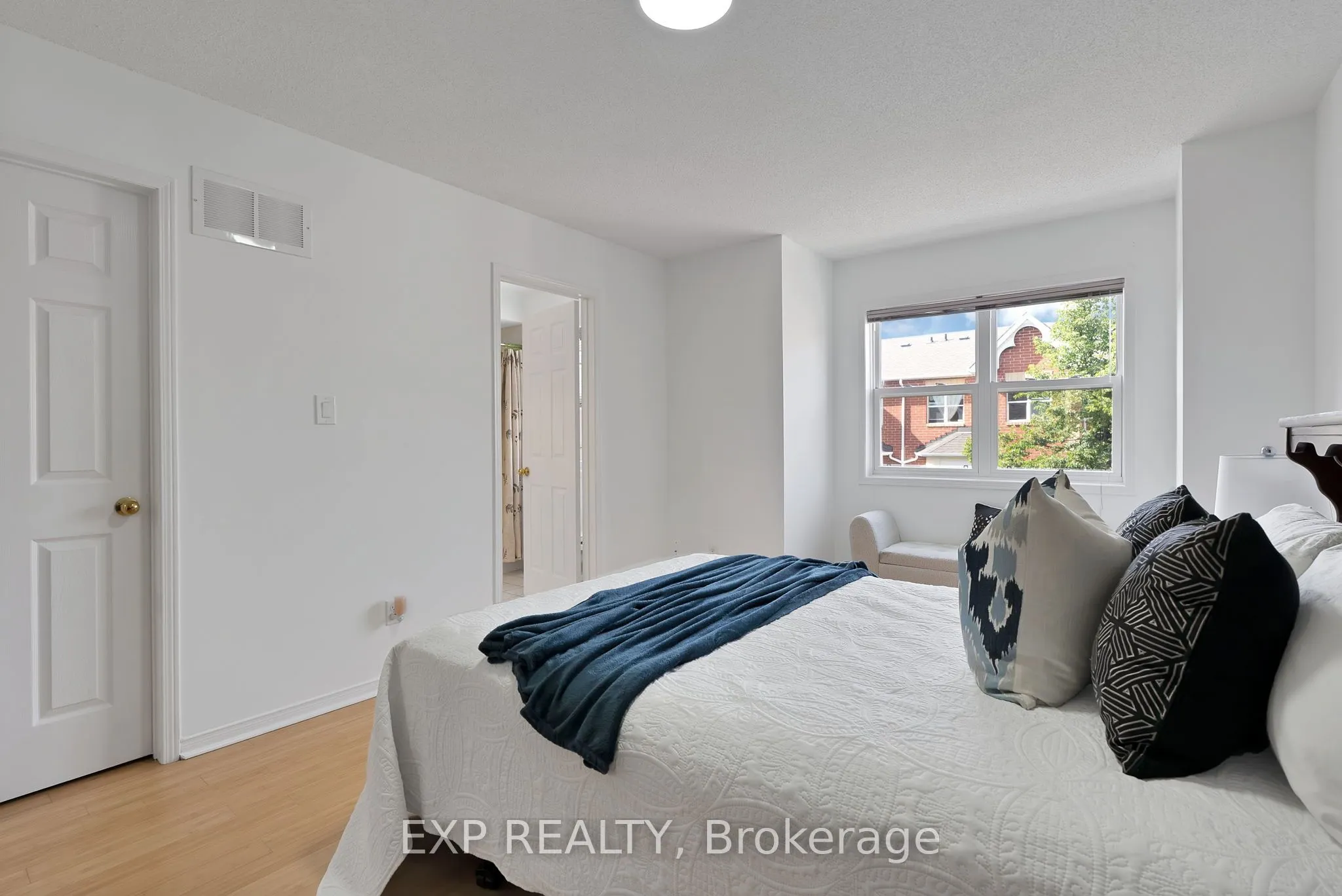 11 Maple Park Way #06