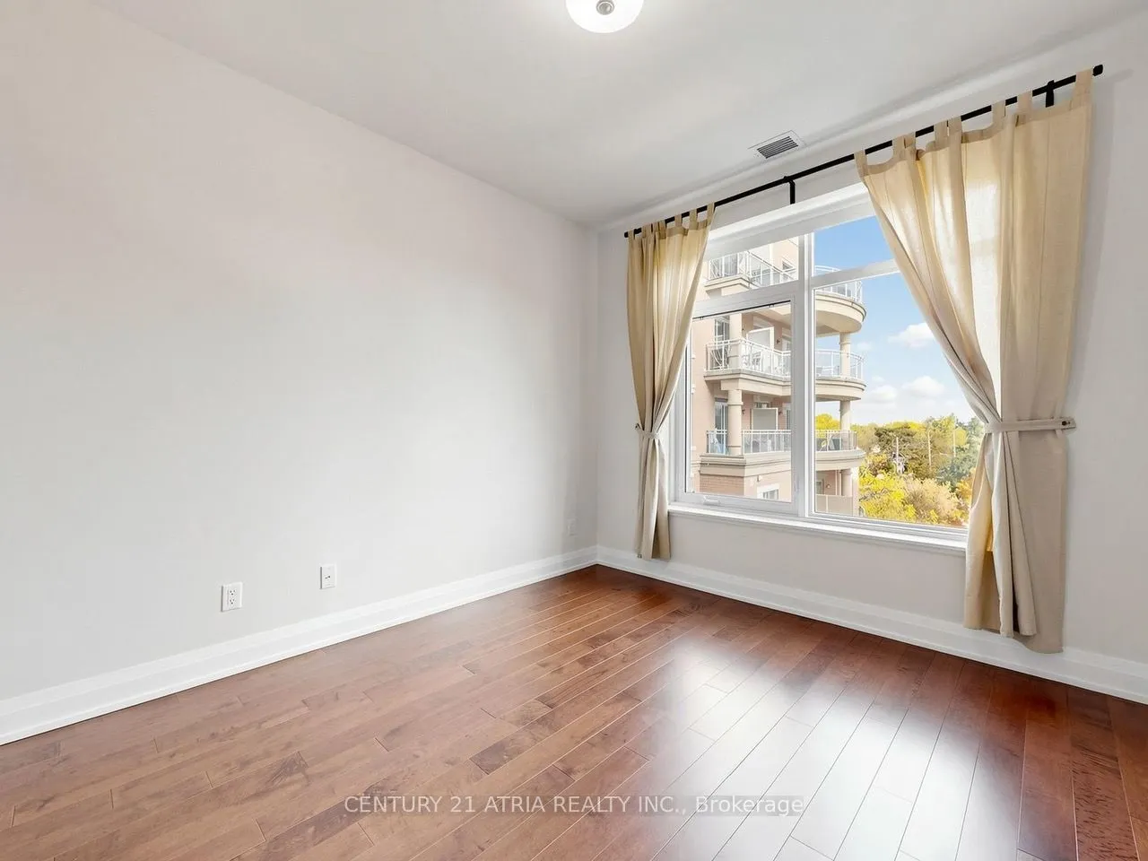 15277 Yonge Street #512