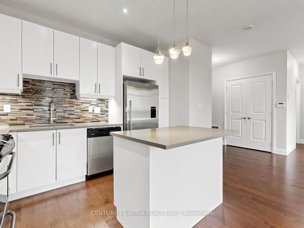 15277 Yonge Street #512