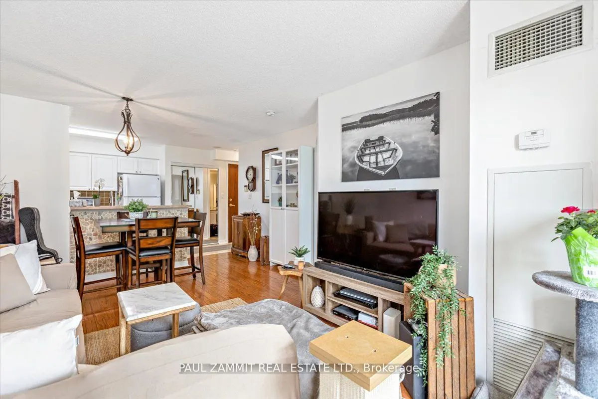 39 Oneida Crescent #306