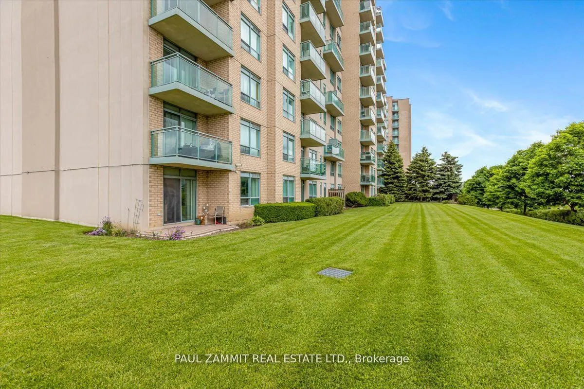 39 Oneida Crescent #306