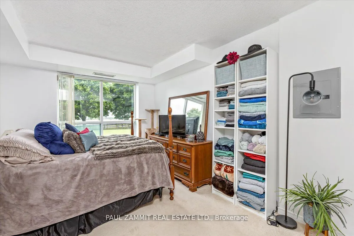 39 Oneida Crescent #306
