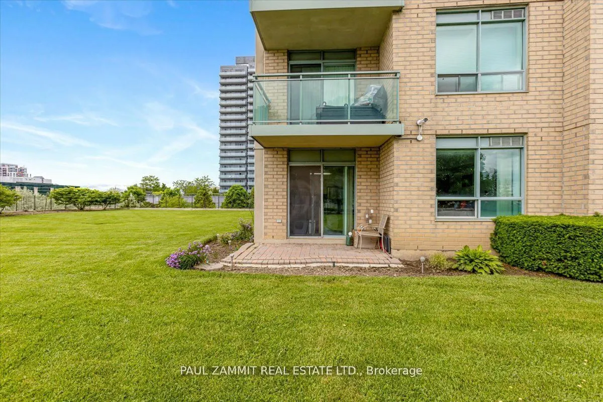 39 Oneida Crescent #306