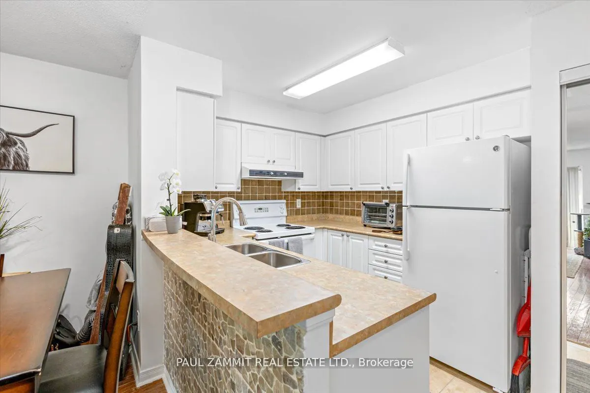 39 Oneida Crescent #306