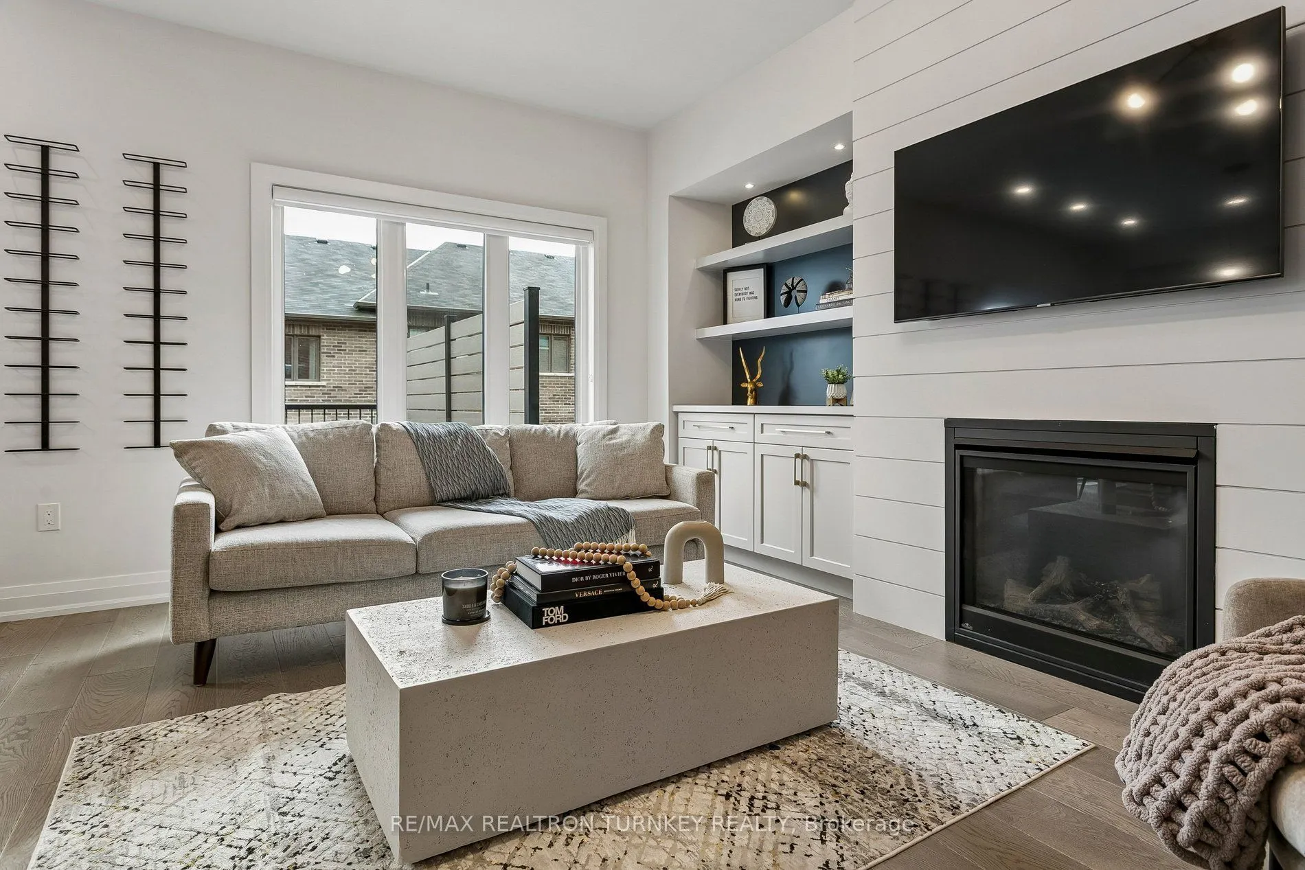 4 Gord Matthews Way