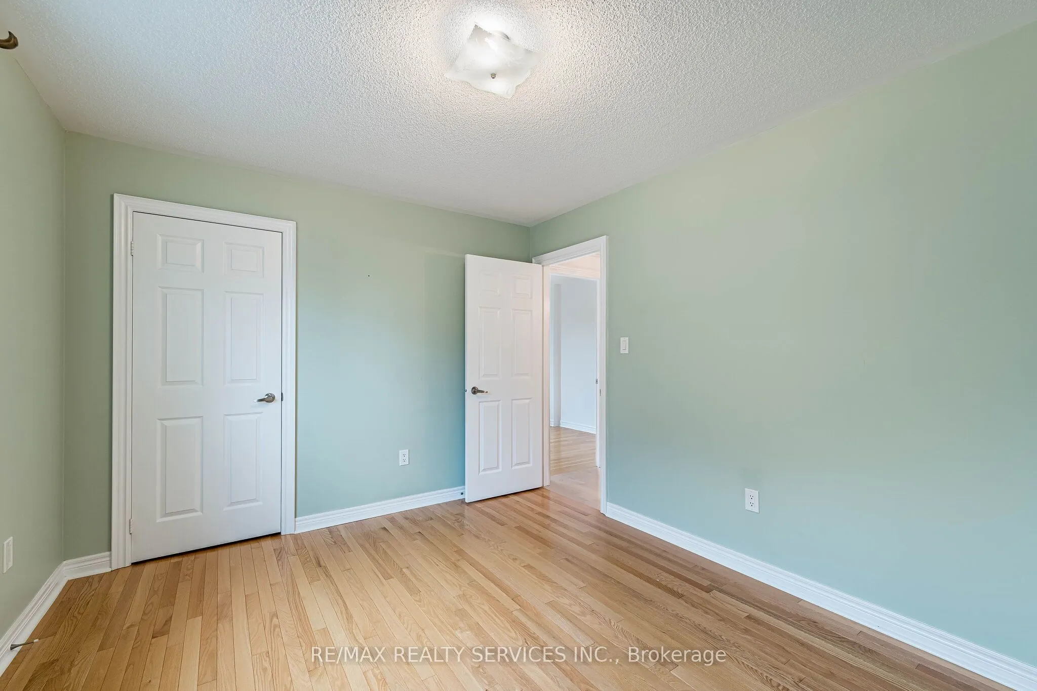 13 Vista Drive