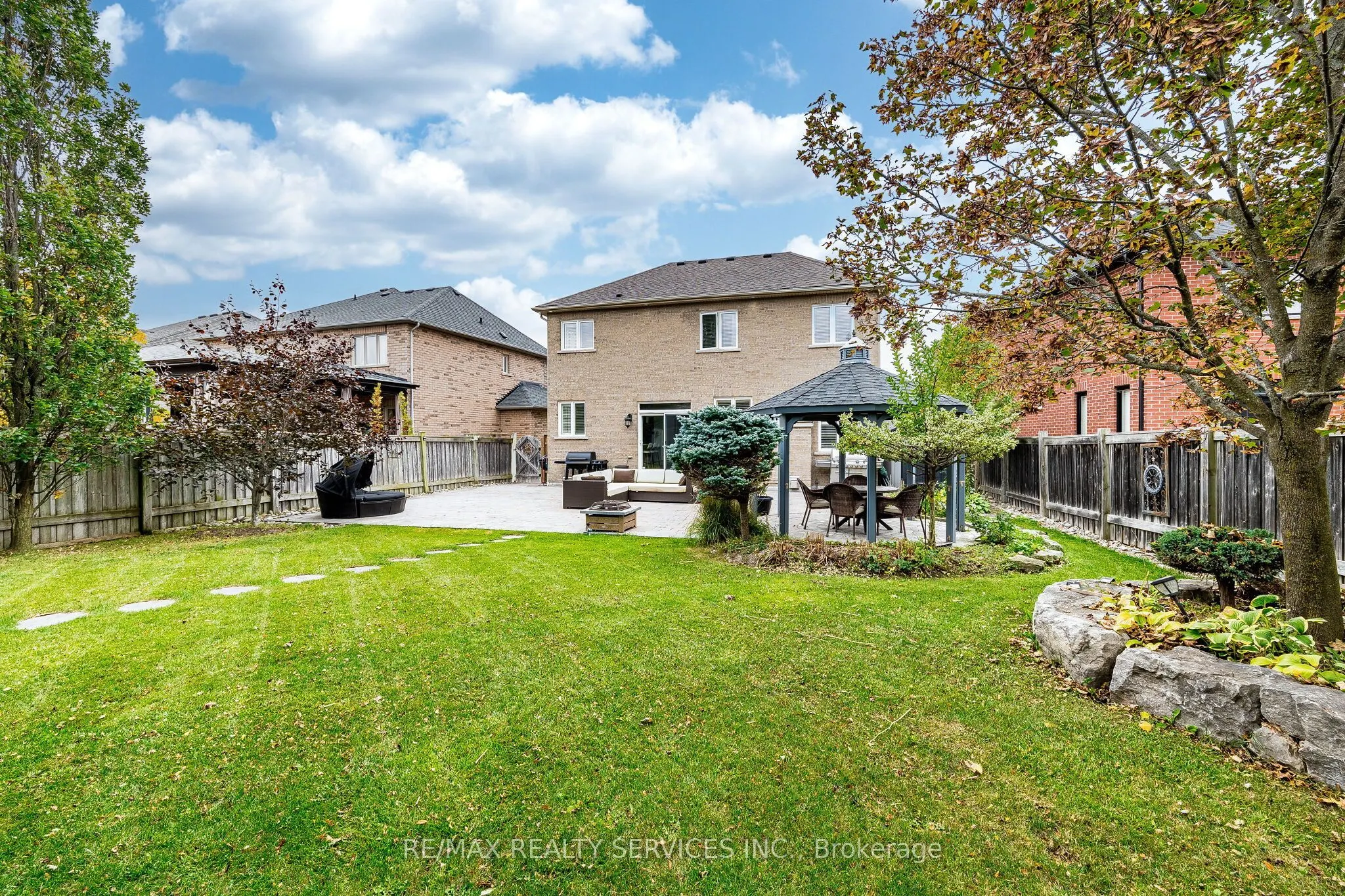 13 Vista Drive