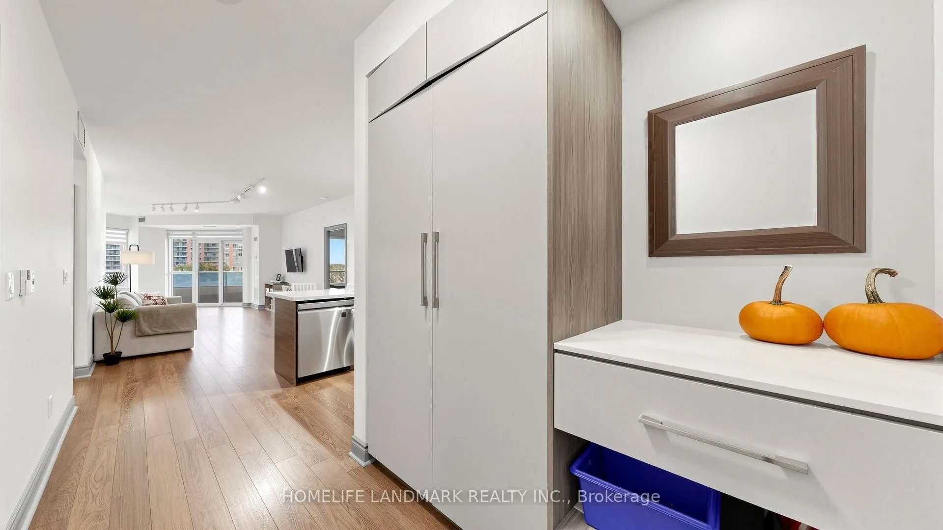 23 Cox Boulevard #258