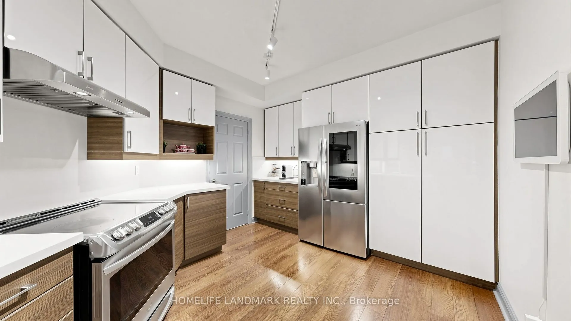 23 Cox Boulevard #258