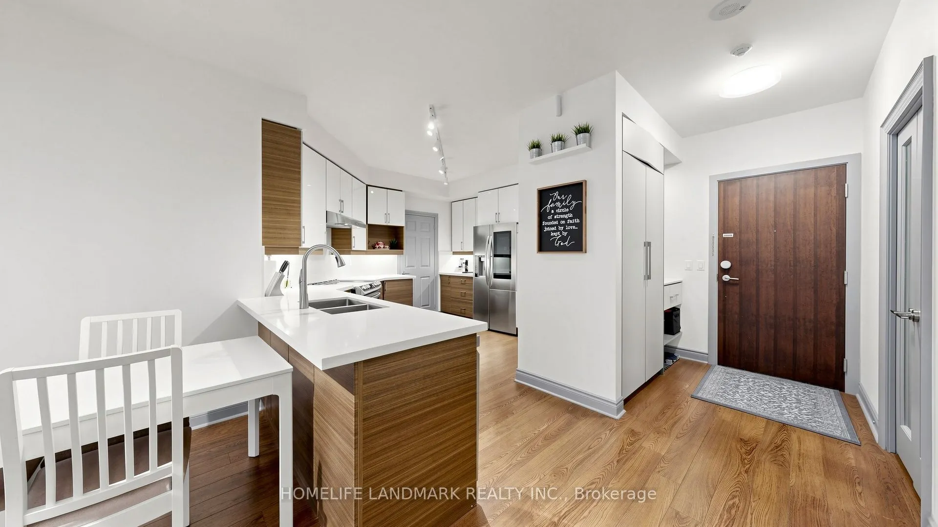23 Cox Boulevard #258