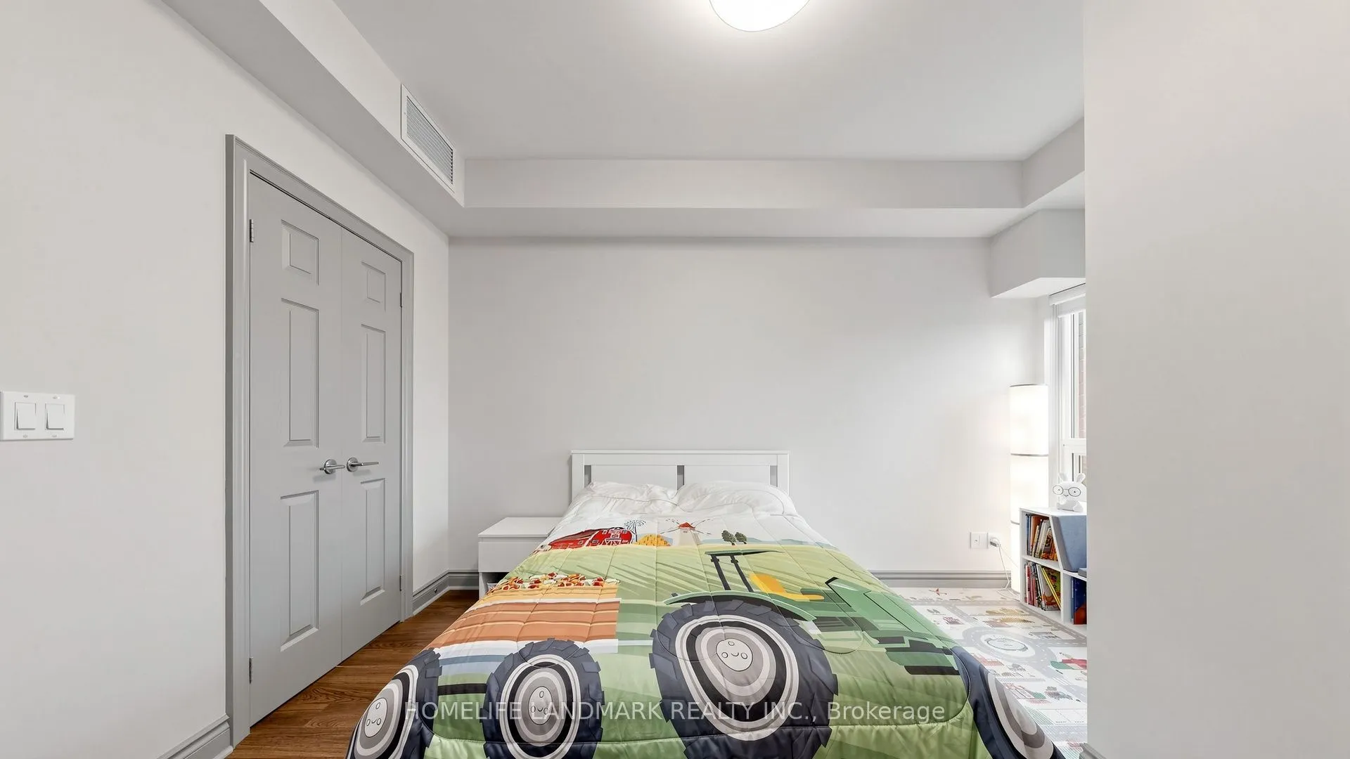 23 Cox Boulevard #258