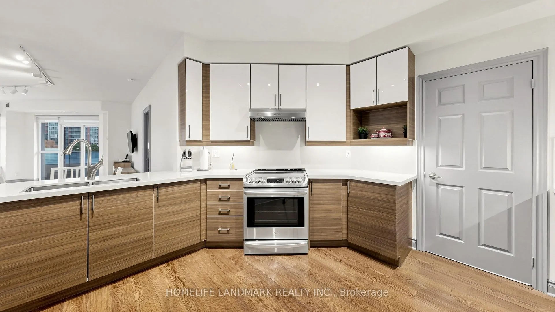 23 Cox Boulevard #258