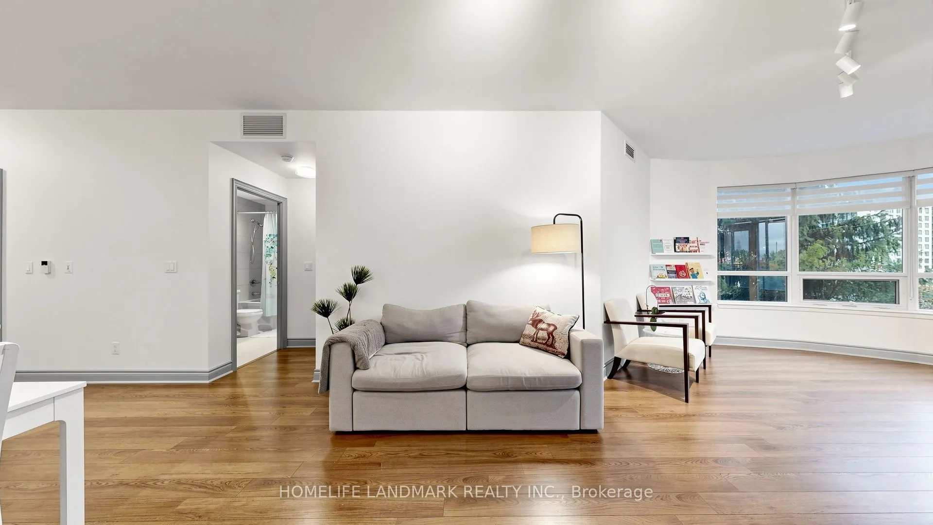 23 Cox Boulevard #258