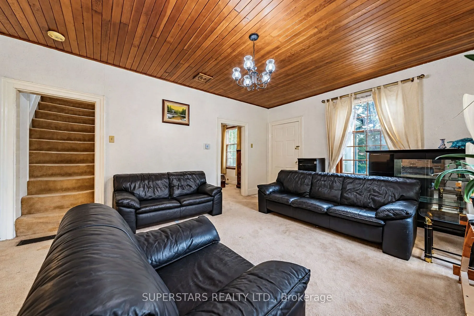 17450 Bathurst Street
