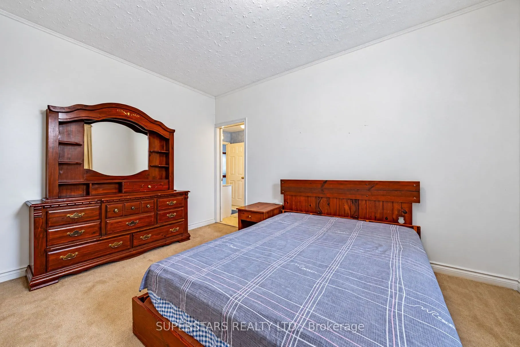 17450 Bathurst Street