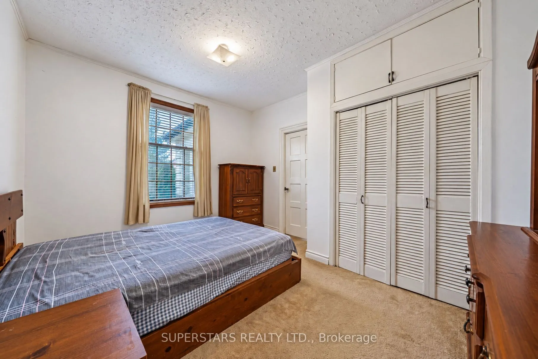 17450 Bathurst Street