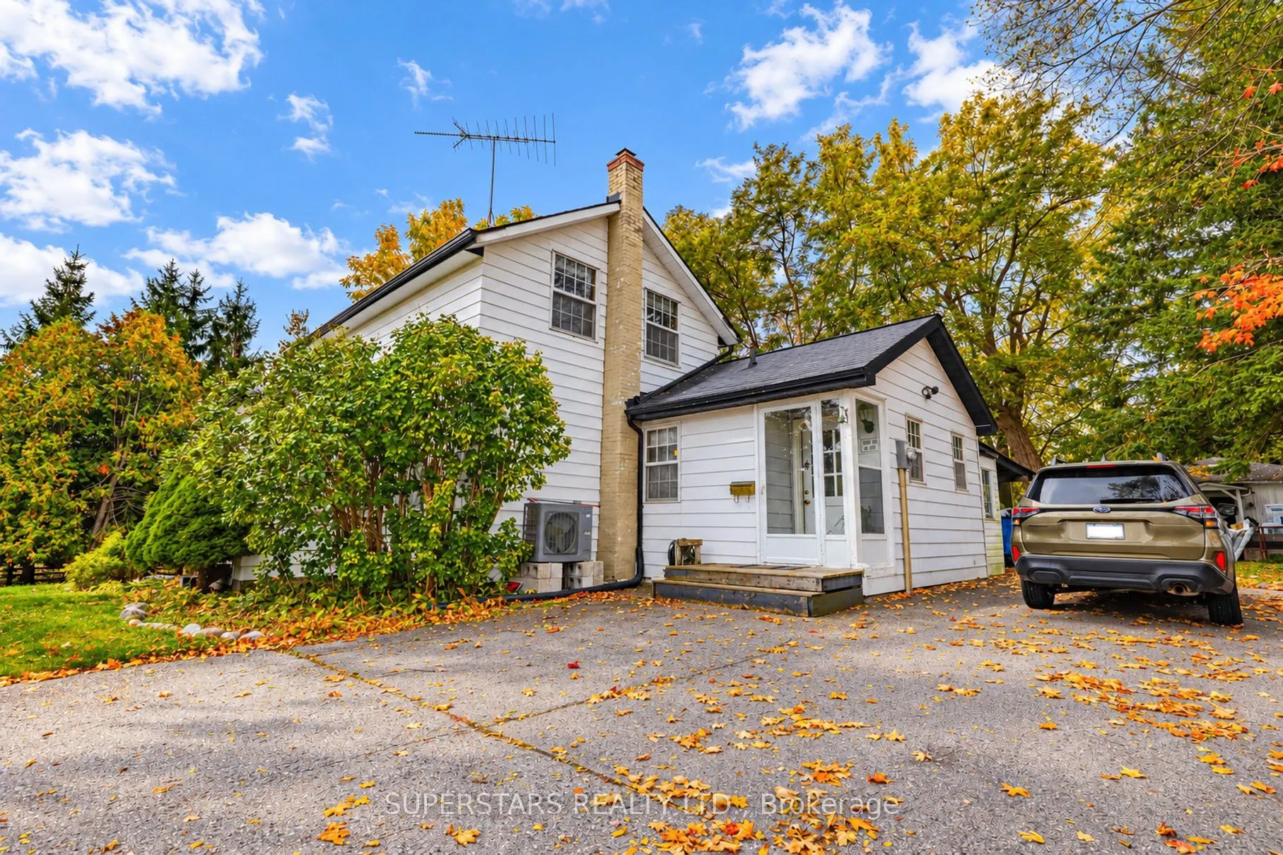 17450 Bathurst Street