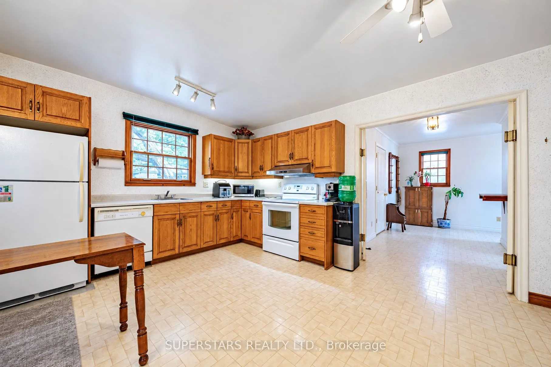 17450 Bathurst Street