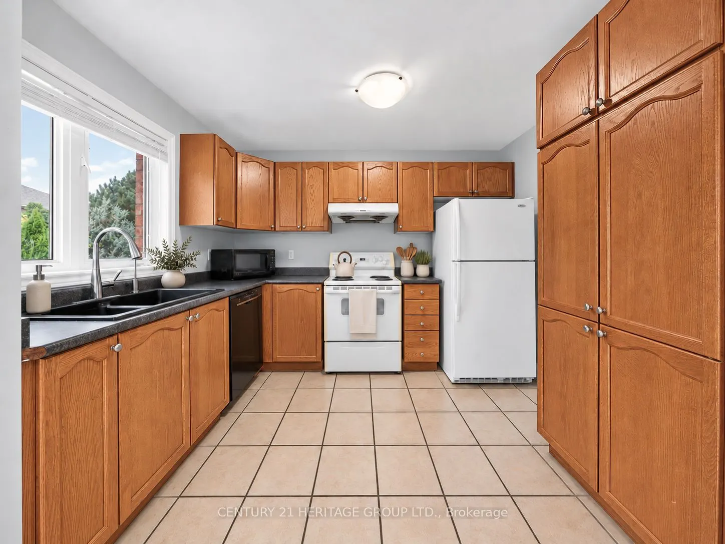 378 Spruce Grove Crescent