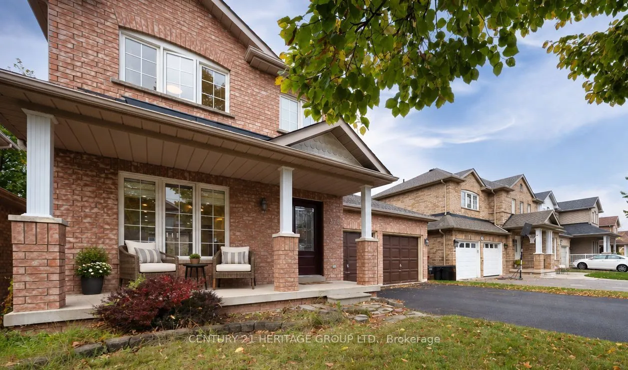 378 Spruce Grove Crescent