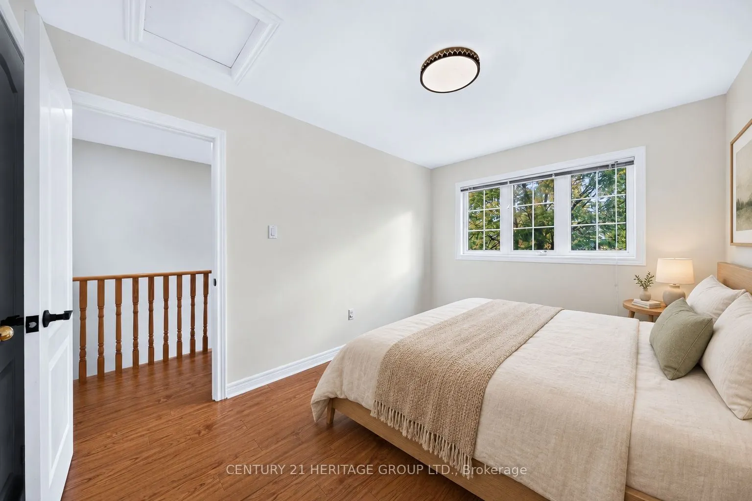 378 Spruce Grove Crescent