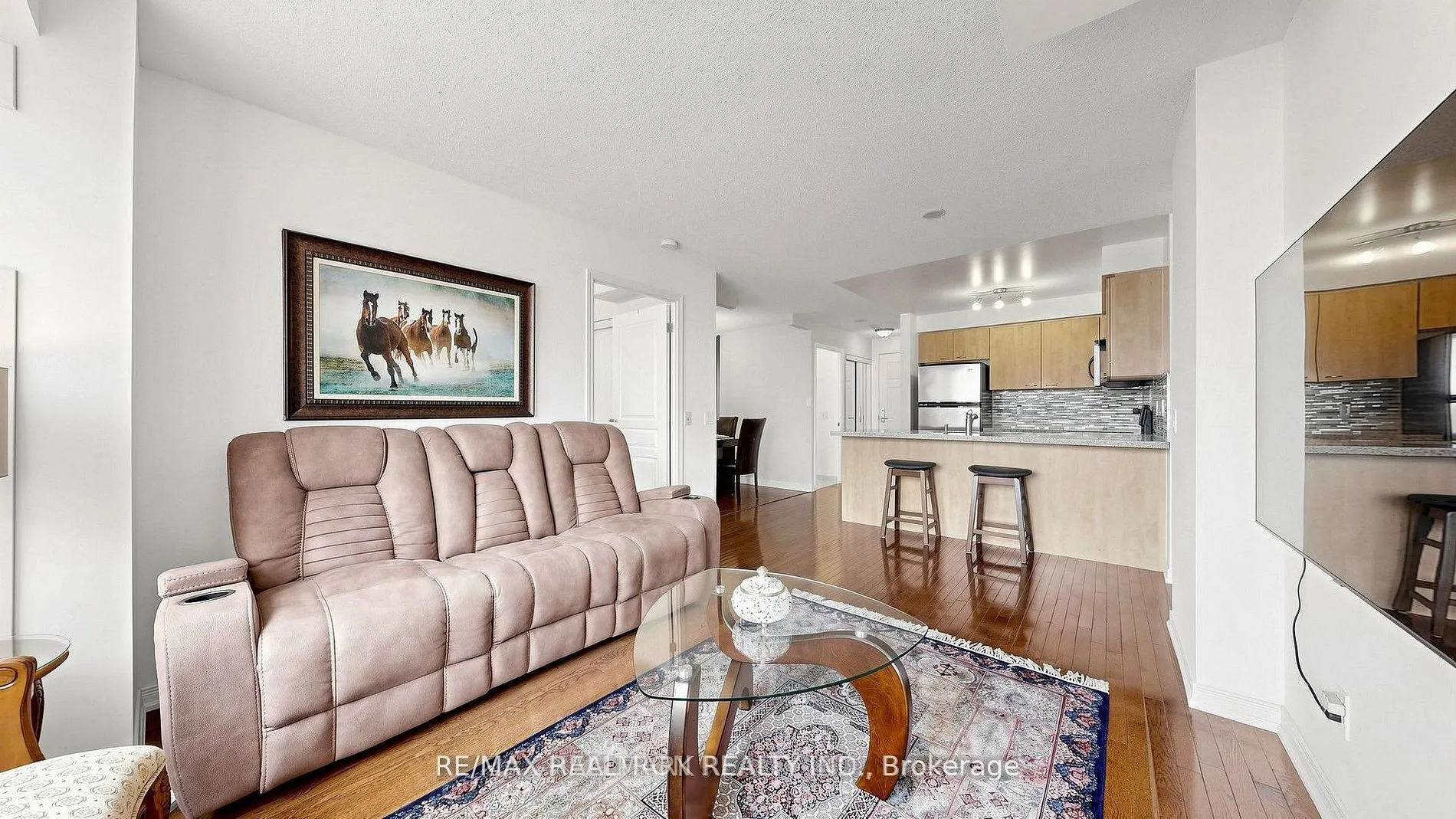310 Red Maple Road #712