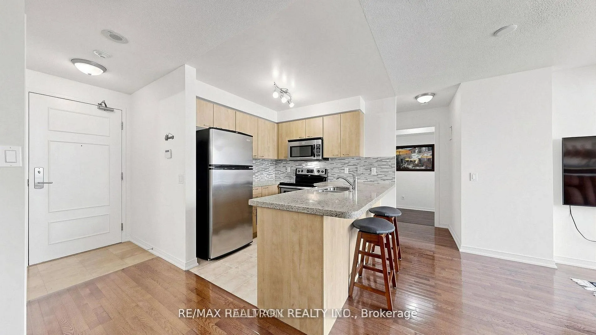 310 Red Maple Road #712