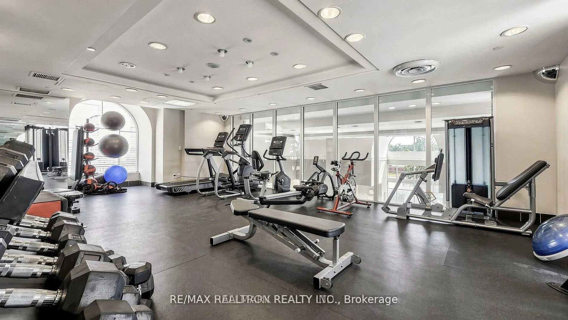 310 Red Maple Road #712