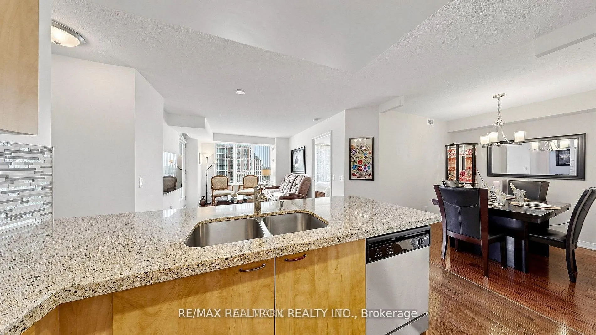310 Red Maple Road #712