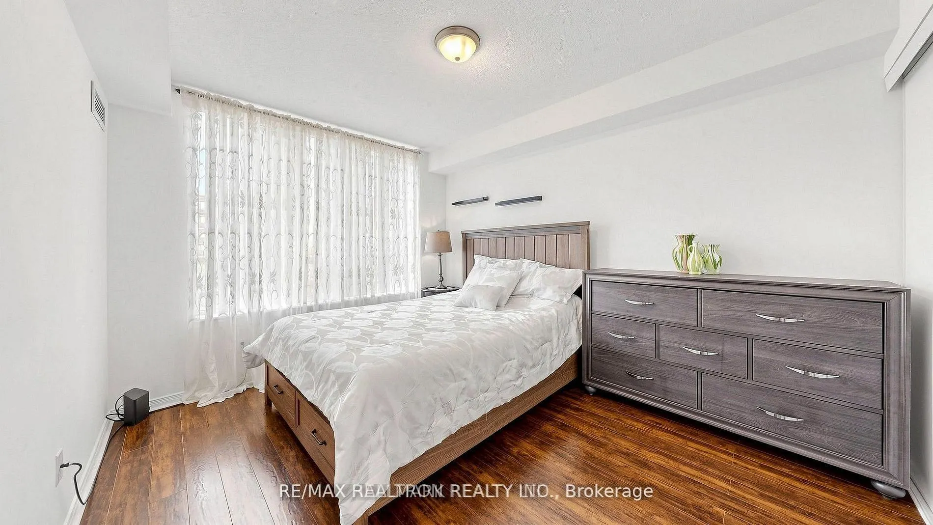 310 Red Maple Road #712
