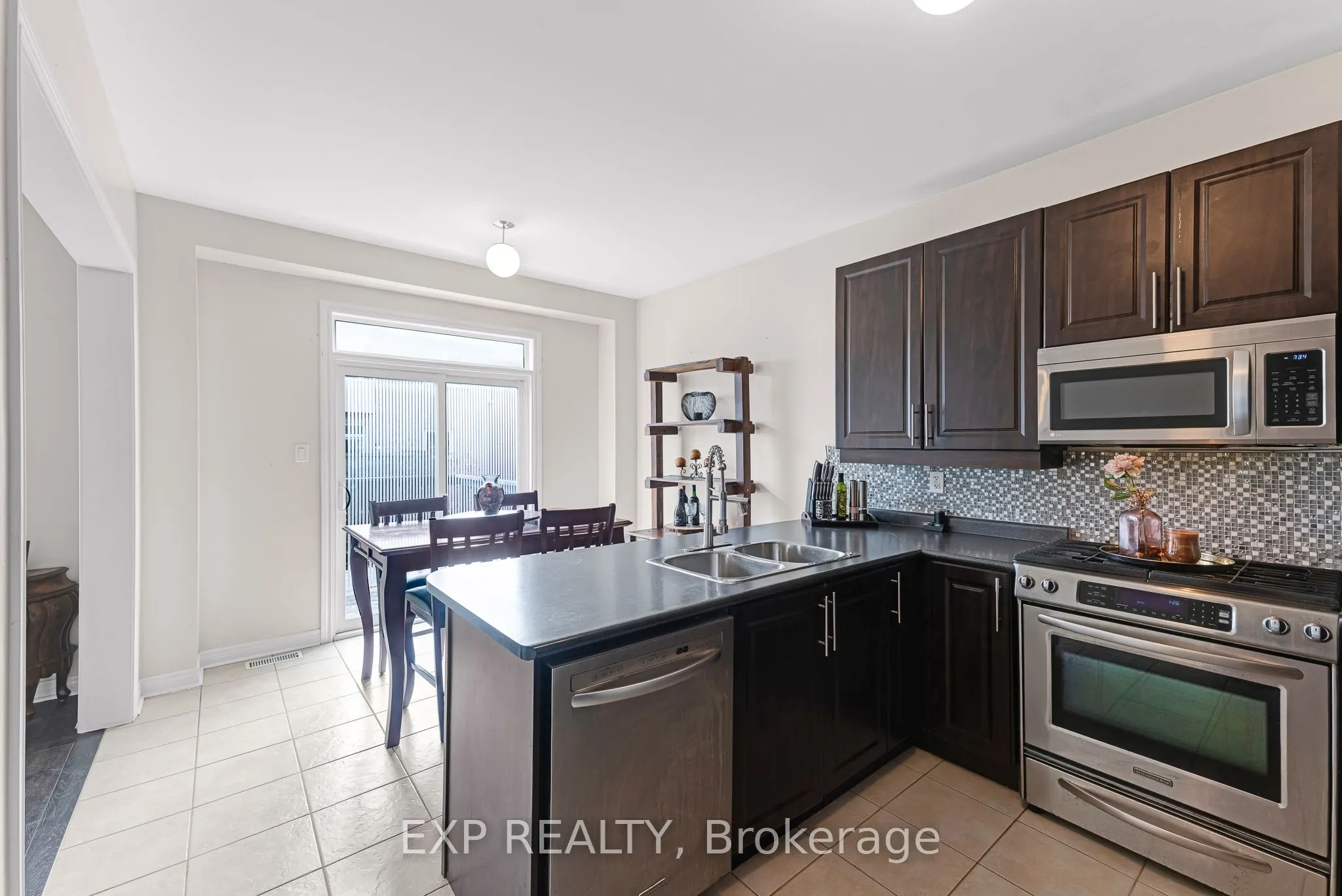 211 Ray Snow Boulevard